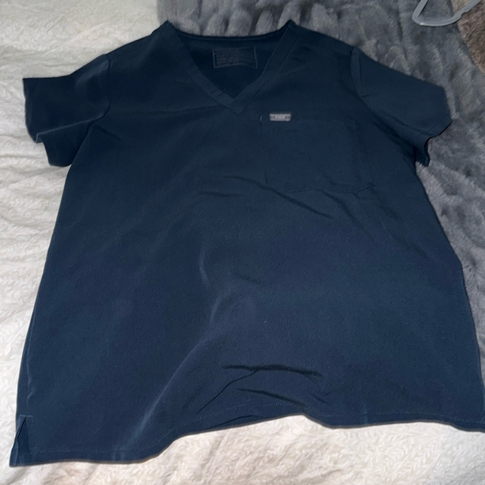 Figs Scrub top